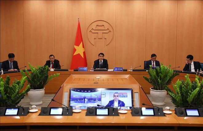 河内市人民委员会主席与世界各城市市长分享新冠肺炎疫情防控经验 ảnh 1 河内市人民委员会主席与世界各城市市长分享新冠肺炎疫情防控经验 ảnh 1