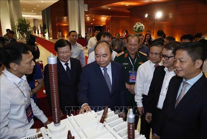 阮春福总理：为机械企业创造发展空间 ảnh 2