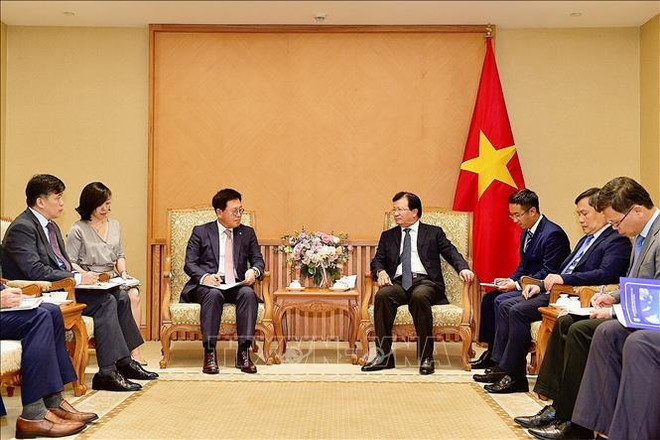 越南政府副总理郑廷勇会见乐天资产发展公司总经理 ảnh 1 越南政府副总理郑廷勇会见乐天资产发展公司总经理 ảnh 1