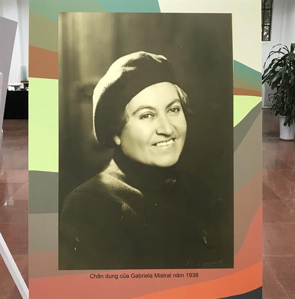 关于智利女诗人加夫列拉·米斯特拉尔的展会在河内正式开幕 ảnh 2 关于智利女诗人加夫列拉·米斯特拉尔的展会在河内正式开幕 ảnh 2