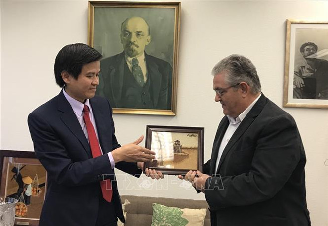 进一步加强越南共产党与希腊共产党的关系 ảnh 1 进一步加强越南共产党与希腊共产党的关系 ảnh 1