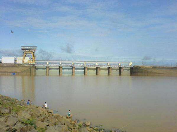 同奈省提议在治安湖中建设8个太阳能发电站 ảnh 2 同奈省提议在治安湖中建设8个太阳能发电站 ảnh 2