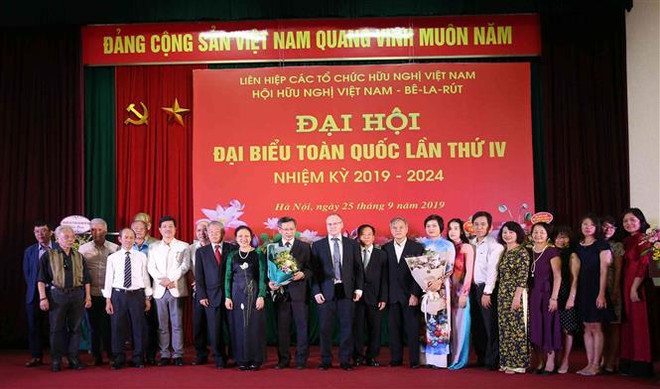 进一步加强越南与白俄罗斯友好、团结与合作 ảnh 1 进一步加强越南与白俄罗斯友好、团结与合作 ảnh 1