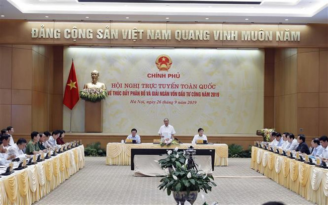 阮春福:推进公共投资拨付是重大而紧迫的政治任务 ảnh 1 阮春福:推进公共投资拨付是重大而紧迫的政治任务 ảnh 1