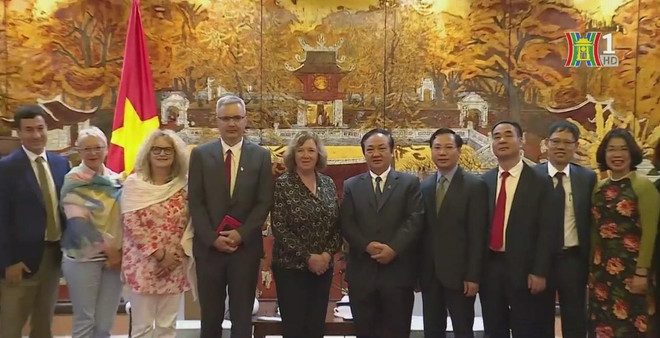 河内市希望加强同法国各地各企业合作 ảnh 2 河内市希望加强同法国各地各企业合作 ảnh 2