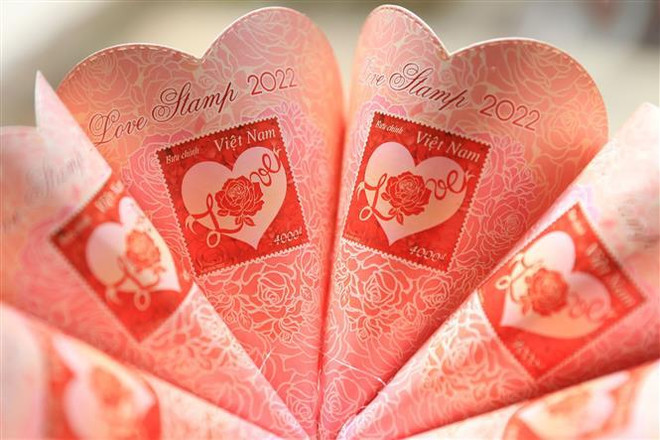 越南信息传媒部情人节“爱情邮票”正式发行 ảnh 1 越南信息传媒部情人节“爱情邮票”正式发行 ảnh 1