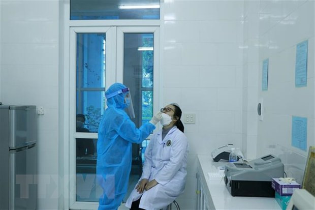 新冠肺炎疫情:17日越南新增死亡病例90例 河内市新增确诊病例近4千 ảnh 1 新冠肺炎疫情:17日越南新增死亡病例90例 河内市新增确诊病例近4千 ảnh 1