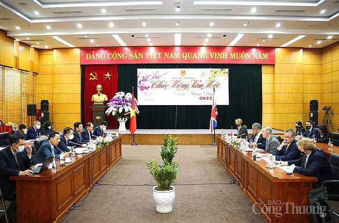 加强能源领域的合作 兑现 COP 26 上所作的承诺 ảnh 1