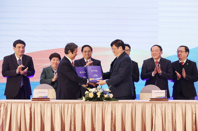 政府总理范明政:儿童的幸福是自身目的和我党和国家事业中的最终目的 ảnh 2 政府总理范明政:儿童的幸福是自身目的和我党和国家事业中的最终目的 ảnh 2