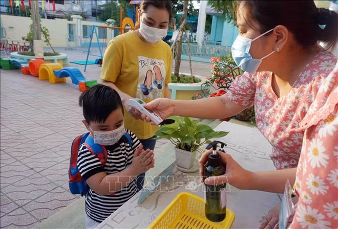 胡志明市为幼儿园和小学学生返校上课做好各项准备 ảnh 2