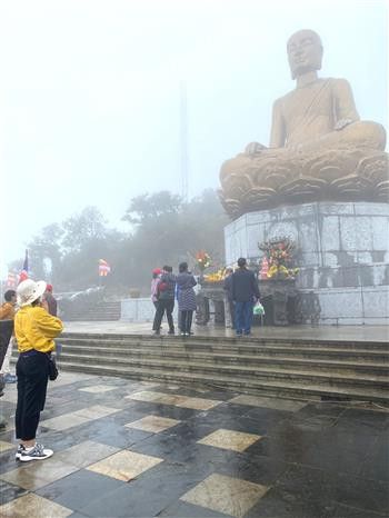 2022年广宁省力争迎接国内游客1000万人次 ảnh 2 2022年广宁省力争迎接国内游客1000万人次 ảnh 2