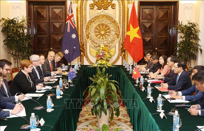 越澳两国外长在河内举行会谈 ảnh 1 越澳两国外长在河内举行会谈 ảnh 1