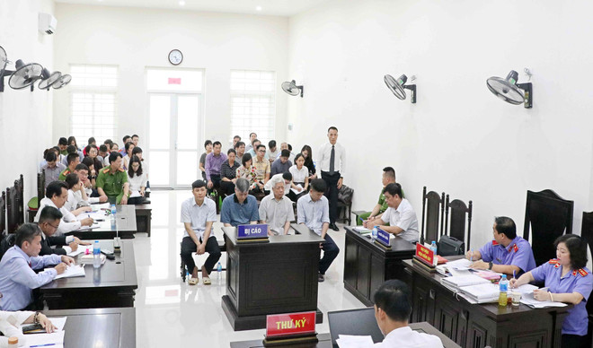 Vinashin前董事长阮玉事涉嫌滥用职权被建议判处18至20年有期徒刑 ảnh 2