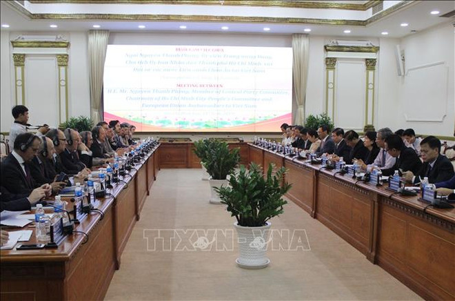 胡志明市人民委员会主席会见欧盟各国驻越大使 ảnh 1 胡志明市人民委员会主席会见欧盟各国驻越大使 ảnh 1