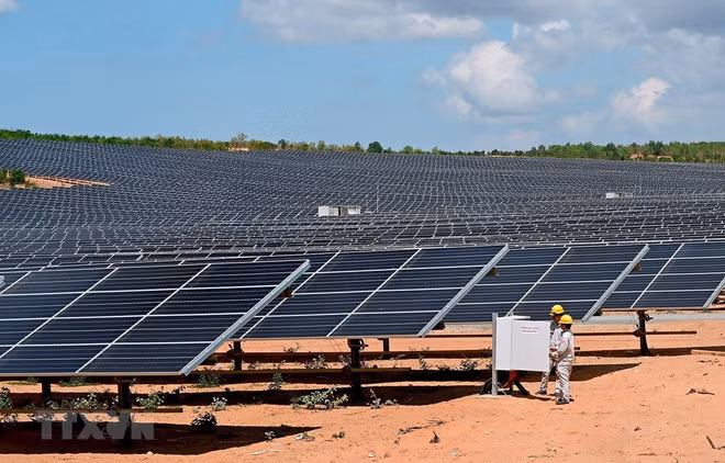 泰国B.Grimm集团在越南投资的两个太阳能项目投入运行 ảnh 1