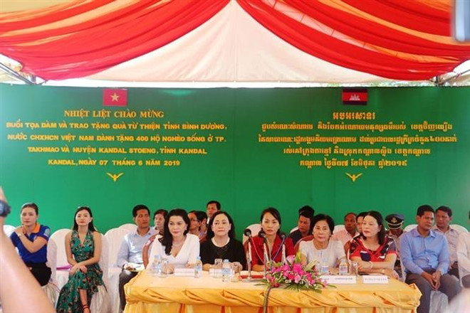 越南与柬埔寨加强地方间合作 ảnh 1 越南与柬埔寨加强地方间合作 ảnh 1