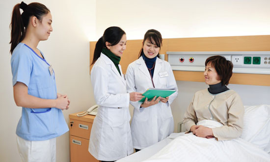 2016年：河内市防控好疾病 提高人民保健工作质量 ảnh 1