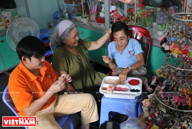 为越南橙毒剂受害人讨回公道 ảnh 5 为越南橙毒剂受害人讨回公道 ảnh 5