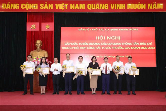 发挥新闻媒体机构在捍卫党的思想根基中的核心作用 ảnh 2 发挥新闻媒体机构在捍卫党的思想根基中的核心作用 ảnh 2