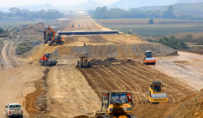 6月份南北高速公路争取完成到位资金5.2万亿越盾 ảnh 2