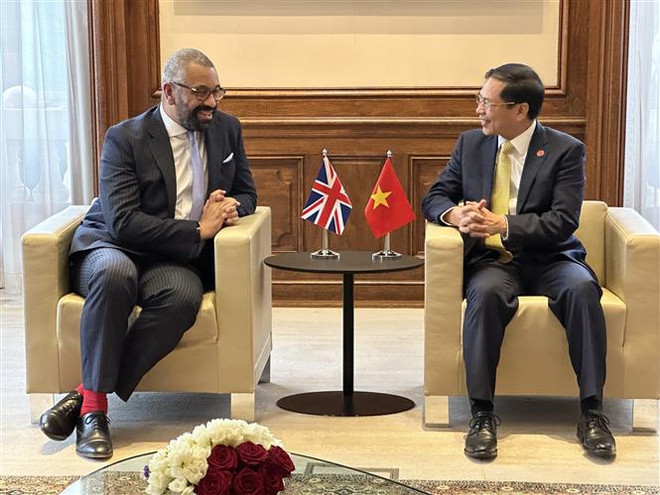 越南积极促进与英国、中国香港和立陶宛的合作 ảnh 1 越南积极促进与英国、中国香港和立陶宛的合作 ảnh 1