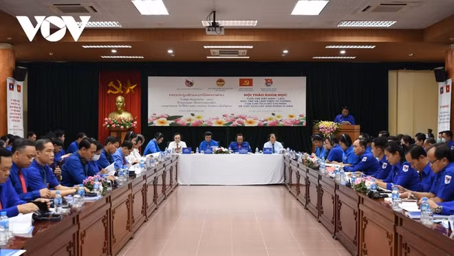 越老青年学习和践行胡志明主席和凯山·丰威汉主席思想 ảnh 1 越老青年学习和践行胡志明主席和凯山·丰威汉主席思想 ảnh 1