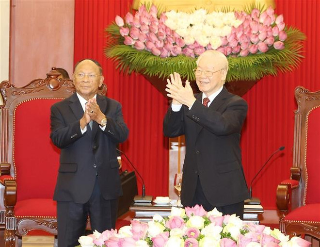 越共中央总书记阮富仲会见柬埔寨国会主席韩桑林 ảnh 1 越共中央总书记阮富仲会见柬埔寨国会主席韩桑林 ảnh 1
