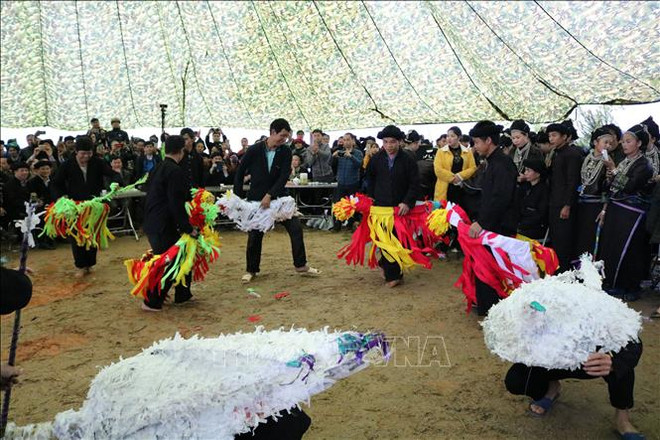 河江省侬族独特的森林祭祀仪式 ảnh 1 河江省侬族独特的森林祭祀仪式 ảnh 1