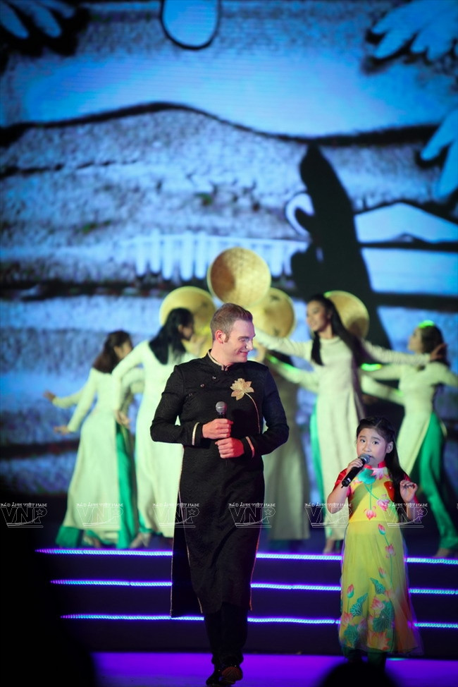 别开生面长衫节 ảnh 6 别开生面长衫节 ảnh 6