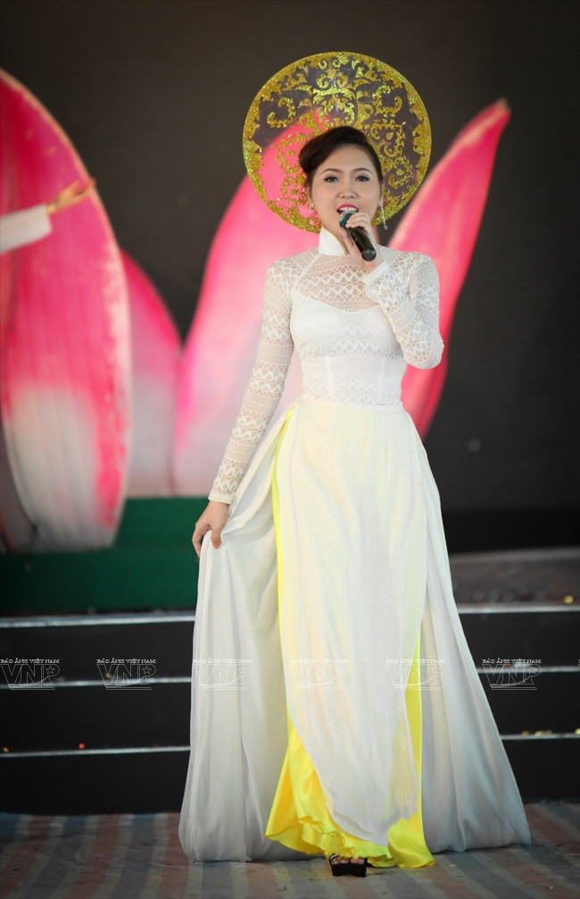 别开生面长衫节 ảnh 3 别开生面长衫节 ảnh 3