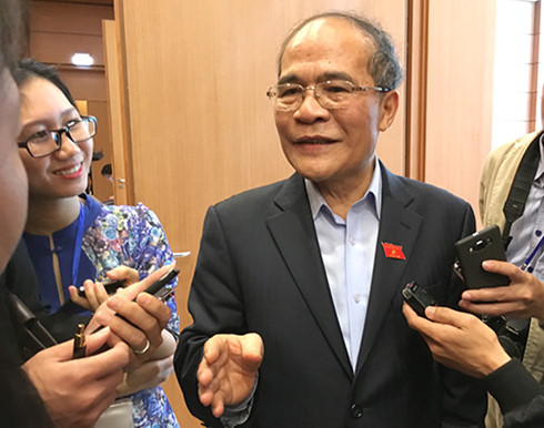 国会主席阮生雄：无论在什么工作岗位上都要为人民服务 ảnh 1