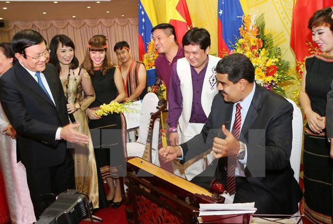 越南人民一直关注委内瑞拉国情和人民 ảnh 1
