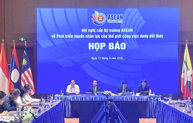 东盟在变换中的劳务世界促进人力资源开发合作 ảnh 1 东盟在变换中的劳务世界促进人力资源开发合作 ảnh 1