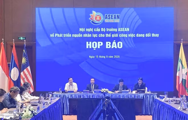 东盟在变换中的劳务世界促进人力资源开发合作 ảnh 1 东盟在变换中的劳务世界促进人力资源开发合作 ảnh 1