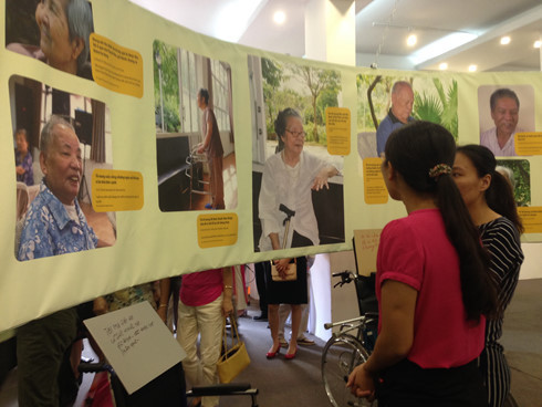 “老人的故事”图片展在河内举行 ảnh 1 “老人的故事”图片展在河内举行 ảnh 1