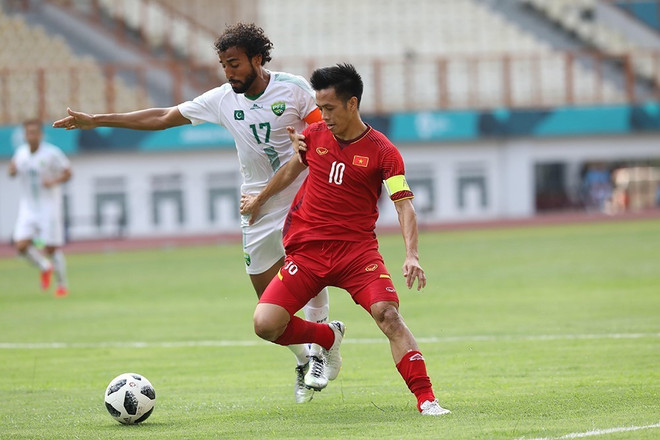 ASIAD 2018:男足小组赛越南3比0击败巴基斯坦 取得开门红 ảnh 1 ASIAD 2018:男足小组赛越南3比0击败巴基斯坦 取得开门红 ảnh 1