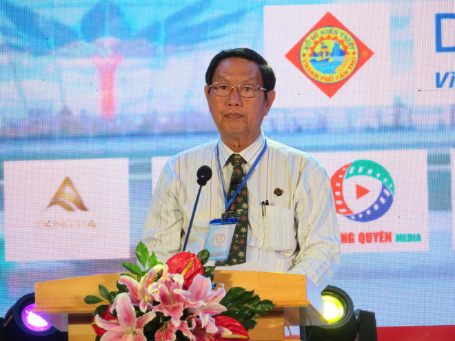 第二次“芹苴宁桥花灯之夜”旅游日活动开幕 ảnh 1 第二次“芹苴宁桥花灯之夜”旅游日活动开幕 ảnh 1