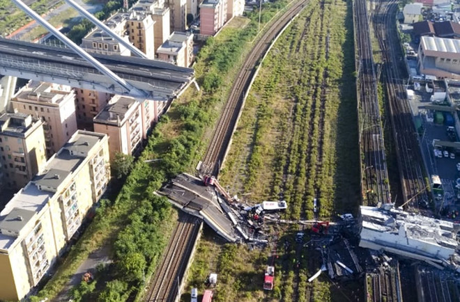 意大利高速公路桥梁倒塌 越南领导人向意大利领导人致电慰问 ảnh 1 意大利高速公路桥梁倒塌 越南领导人向意大利领导人致电慰问 ảnh 1