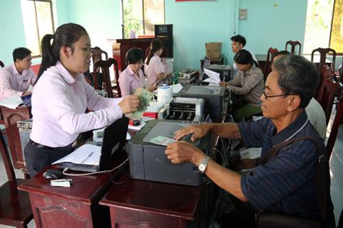 坚江省政策性银行为高棉族同胞脱贫济困助力 ảnh 1