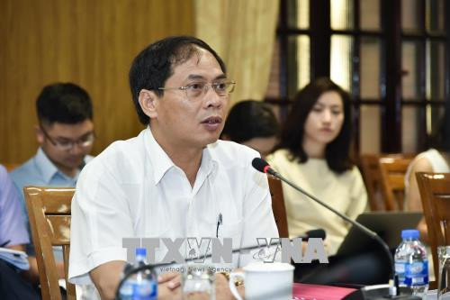 越南副外长裴青山:各地方须集中精力加快融入国际社会步伐 ảnh 1 越南副外长裴青山:各地方须集中精力加快融入国际社会步伐 ảnh 1