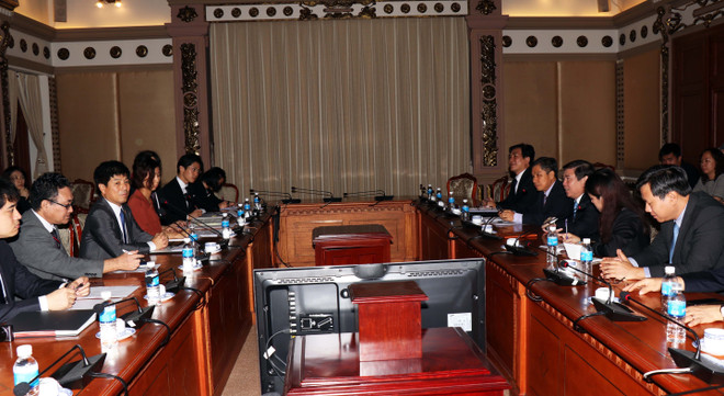 胡志明市领导会见日本外务省副大臣 ảnh 2 胡志明市领导会见日本外务省副大臣 ảnh 2