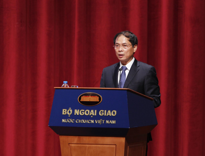 越南副外长裴青山：让越南驻外代表机构和企业界成为彼此的可靠战略伙伴 ảnh 1