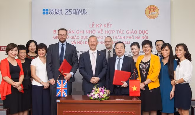 越南与英国进一步加强教育合作关系 ảnh 1