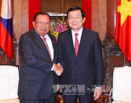 老挝国家副主席:越老特殊关系如漆似胶、世所罕见的 ảnh 1 老挝国家副主席:越老特殊关系如漆似胶、世所罕见的 ảnh 1