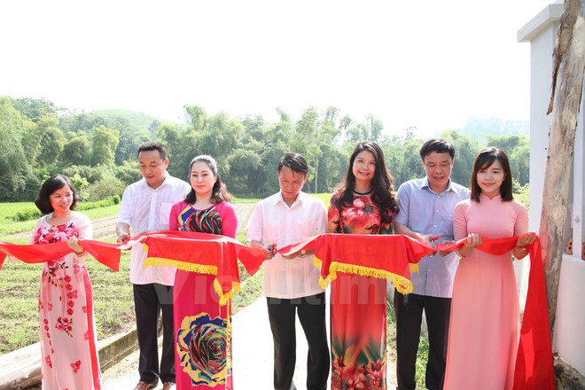 越南通讯社寻根之旅活动在宣光省举行 ảnh 1