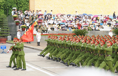 庆祝九·二国庆70周年的盛大阅兵和游行活动在巴亭广场举行 ảnh 5 庆祝九·二国庆70周年的盛大阅兵和游行活动在巴亭广场举行 ảnh 5