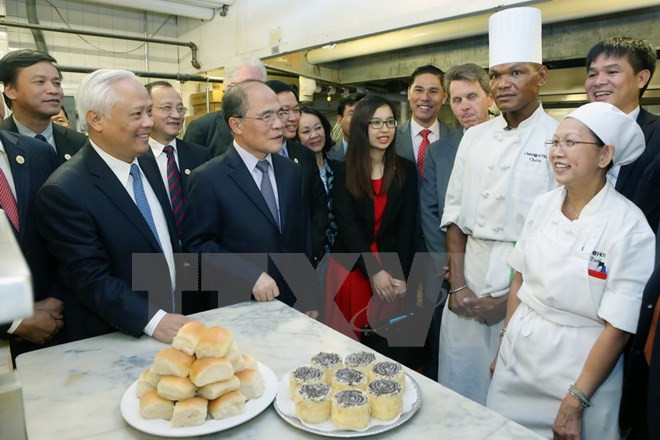阮生雄主席探访胡志明主席来波士顿曾打工之地 ảnh 1 阮生雄主席探访胡志明主席来波士顿曾打工之地 ảnh 1