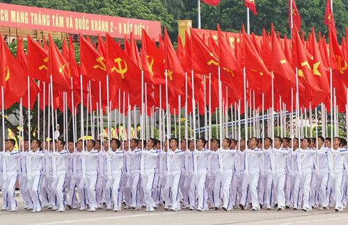 庆祝九·二国庆70周年的盛大阅兵和游行活动在巴亭广场举行 ảnh 3 庆祝九·二国庆70周年的盛大阅兵和游行活动在巴亭广场举行 ảnh 3