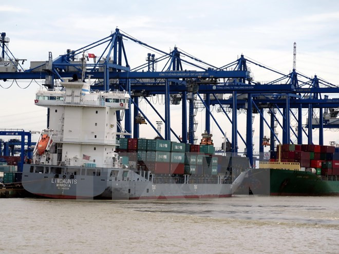 越南驻阿联酋大使馆同猎鹰金融集团签署合作协议 ảnh 1