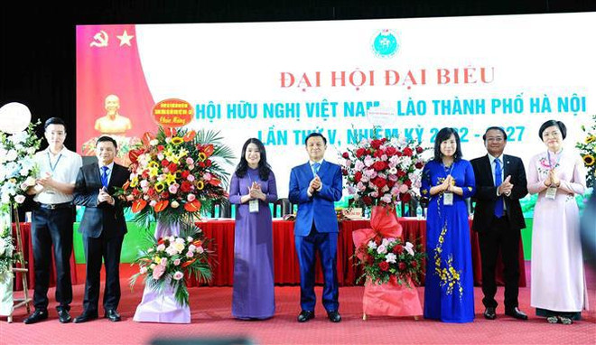 培育稳固的越老伟大友谊与特殊团结 ảnh 2 培育稳固的越老伟大友谊与特殊团结 ảnh 2